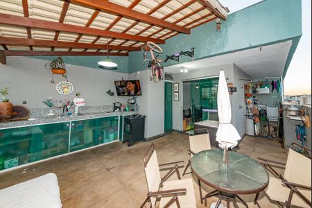 Apartamento à venda com 115m², 2 quartos e 2 vagas Apartamento à venda com 115m², 2 quartos e 2 vagasVaranda gourmet