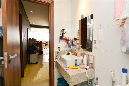 Apartamento para alugar com 180m², 4 quartos e 4 vagas Cobertura - Banheiro