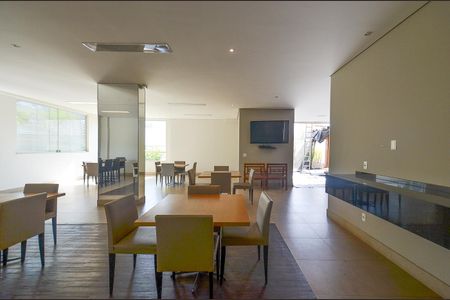 Apartamento para alugar com 180m², 4 quartos e 4 vagasÁrea comum - Salão de festas