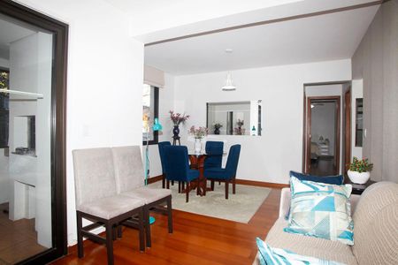 Apartamento à venda com 107m², 2 quartos e 1 vagaSala