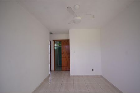 Sala de apartamento para alugar com 2 quartos, 60m² em Campo Grande, Rio de Janeiro