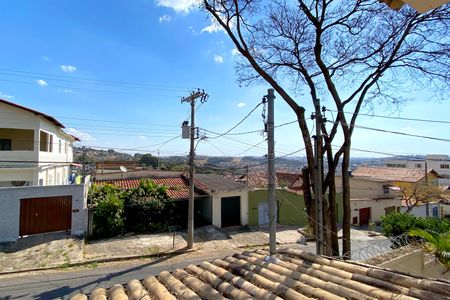 Vista do Quarto 2 de casa à venda com 4 quartos, 260m² em Estrela do Oriente, Belo Horizonte