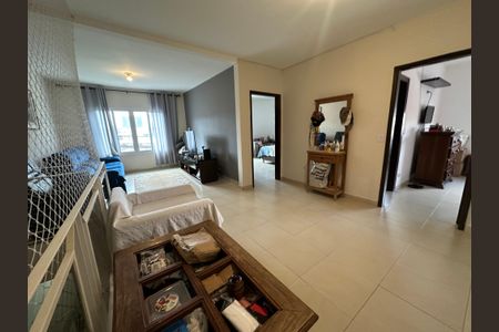 Casa à venda com 360m², 4 quartos e sem vaga Casa à venda com 360m², 4 quartos e sem vagaSala