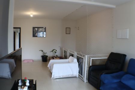 Casa à venda com 360m², 4 quartos e sem vaga Casa à venda com 360m², 4 quartos e sem vagaSala