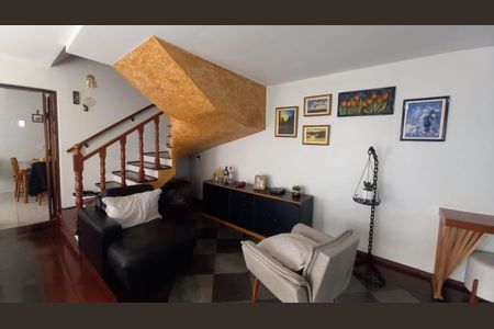 Casa à venda com 298m², 3 quartos e 2 vagasFoto 04