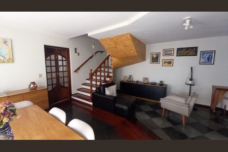 Casa à venda com 298m², 3 quartos e 2 vagasFoto 06