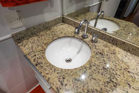 Apartamento à venda com 120m², 3 quartos e 2 vagasBanheiro da Suíte