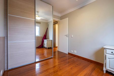 Apartamento à venda com 120m², 3 quartos e 2 vagasQuarto 3