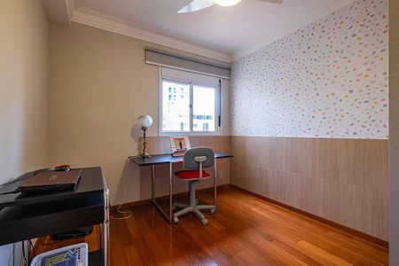 Apartamento à venda com 120m², 3 quartos e 2 vagasQuarto 2