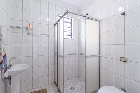 Casa para alugar com 250m², 2 quartos e 2 vagasBanheiro 1