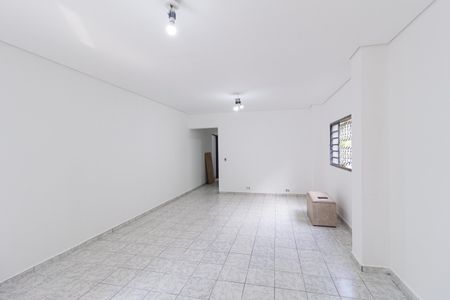 Casa para alugar com 250m², 2 quartos e 2 vagasSala
