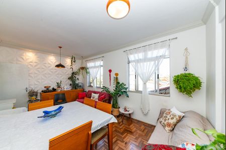 Sala de apartamento à venda com 2 quartos, 52m² em Padre Eustáquio, Belo Horizonte