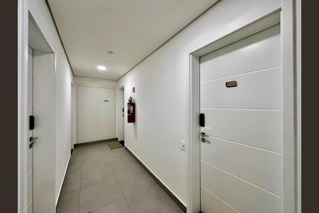Studio para alugar com 25m², 0 quarto e sem vaga Studio para alugar com 25m², 0 quarto e sem vagaHall Apartamento
