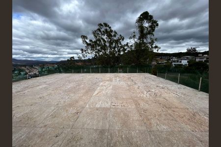 Casa de condomínio para alugar com 700m², 4 quartos e 8 vagasÁrea Externa