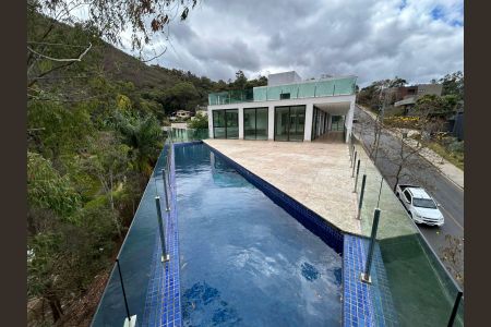 Casa de condomínio para alugar com 700m², 4 quartos e 8 vagasÁrea Externa