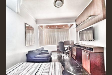 Casa à venda com 220m², 4 quartos e 4 vagas Casa à venda com 220m², 4 quartos e 4 vagasQuarto 1