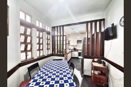 Casa à venda com 220m², 4 quartos e 4 vagas Casa à venda com 220m², 4 quartos e 4 vagasSala/Cozinha