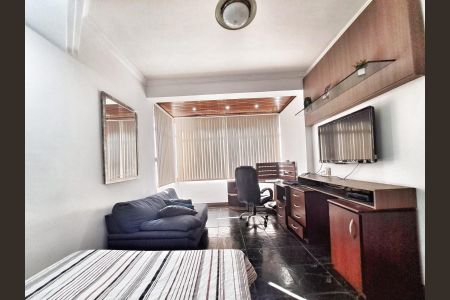 Casa à venda com 220m², 4 quartos e 4 vagas Casa à venda com 220m², 4 quartos e 4 vagasQuarto 1