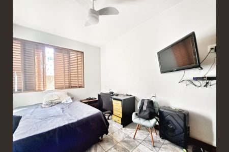 Casa à venda com 220m², 4 quartos e 4 vagas Casa à venda com 220m², 4 quartos e 4 vagasSuíte 2