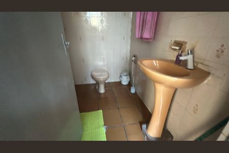 Casa à venda com 278m², 2 quartos e 3 vagasBanheiro 1