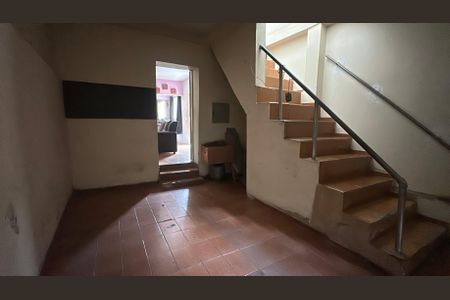 Casa à venda com 278m², 2 quartos e 3 vagasGaragem