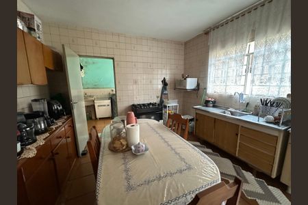 Casa à venda com 278m², 2 quartos e 3 vagasCozinha