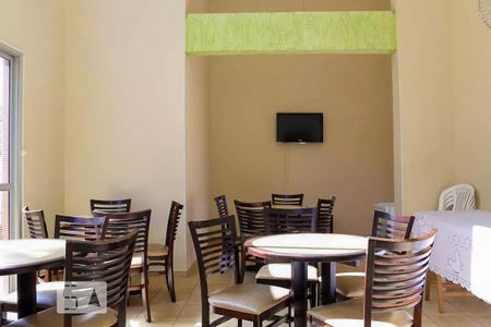 Apartamento à venda com 48m², 2 quartos e 1 vaga Apartamento à venda com 48m², 2 quartos e 1 vagaÁrea comum - Salão de festas