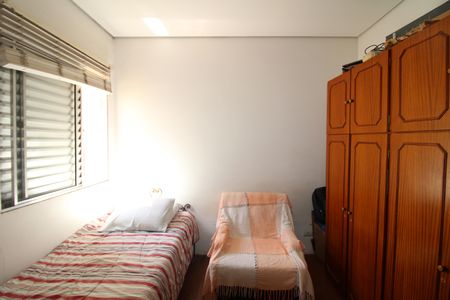 Apartamento à venda com 140m², 4 quartos e 1 vagaQuarto 2