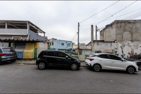 Casa à venda com 94m², 3 quartos e 2 vagas Casa à venda com 94m², 3 quartos e 2 vagasFachada