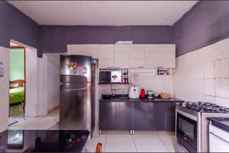 Casa à venda com 94m², 3 quartos e 2 vagas Casa à venda com 94m², 3 quartos e 2 vagasCozinha