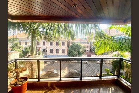 Apartamento à venda com 170m², 4 quartos e 3 vagasFoto 01