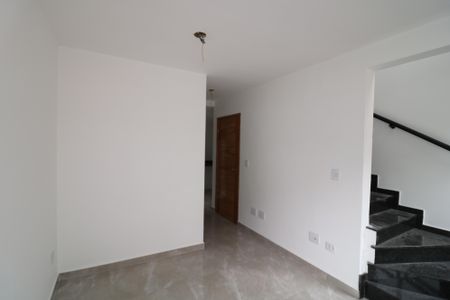 Casa de condomínio à venda com 84m², 2 quartos e 1 vagaSala