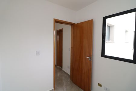 Casa de condomínio à venda com 84m², 2 quartos e 1 vagaQuarto