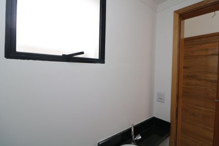 Casa de condomínio à venda com 84m², 2 quartos e 1 vagaLavabo