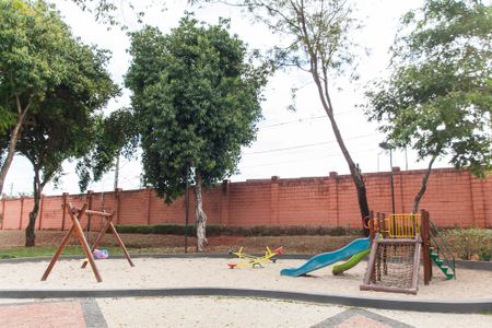Casa de condomínio para alugar com 316m², 4 quartos e 4 vagasÁrea Comum - Playground