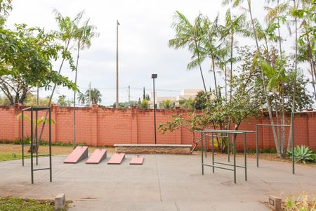 Casa de condomínio para alugar com 316m², 4 quartos e 4 vagasÁrea Comum - Academia