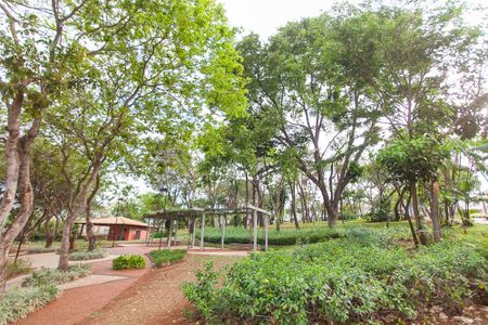 Casa de condomínio para alugar com 316m², 4 quartos e 4 vagasÁrea Comum - Praça