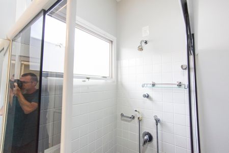 Casa de condomínio para alugar com 316m², 4 quartos e 4 vagasBanheiro da Suite 2