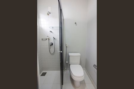 Casa de condomínio para alugar com 316m², 4 quartos e 4 vagasBanheiro da Suite 2