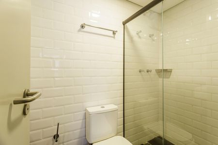 Banheiro de kitnet/studio para alugar com 1 quarto, 40m² em Itaim Bibi, São Paulo