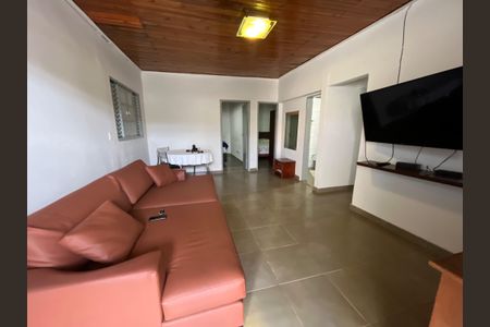 Casa para alugar com 100m², 3 quartos e 1 vagaSala