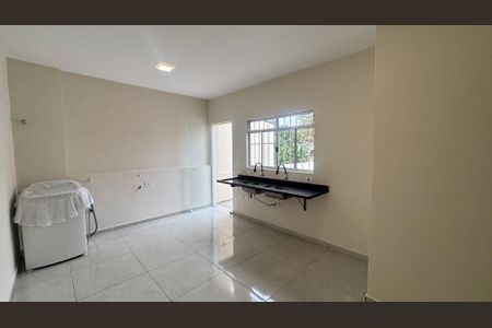 Casa de condomínio à venda com 80m², 2 quartos e 3 vagasCozinha