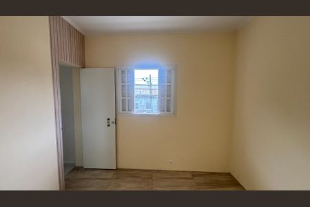 Casa de condomínio à venda com 80m², 2 quartos e 3 vagasSuite