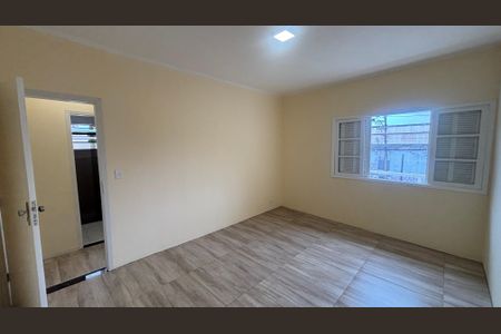 Casa de condomínio à venda com 80m², 2 quartos e 3 vagasQuarto