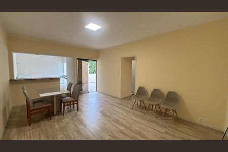 Sala de casa de condomínio à venda com 2 quartos, 80m² em Jardim Stetel, Santo André
