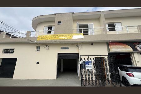 Casa de condomínio à venda com 80m², 2 quartos e 3 vagasFachada