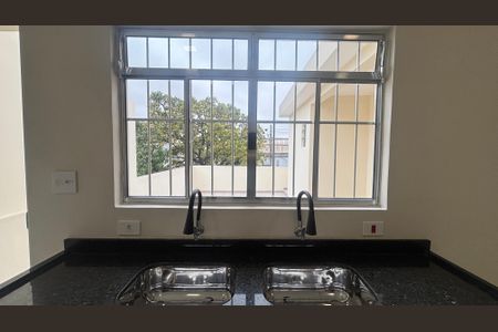 Casa de condomínio à venda com 80m², 2 quartos e 3 vagasCozinha