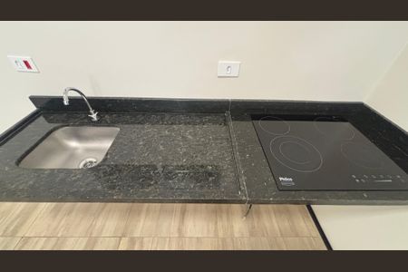 Casa de condomínio à venda com 80m², 2 quartos e 4 vagas Casa de condomínio à venda com 80m², 2 quartos e 4 vagasCozinha