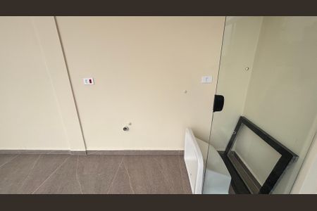 Casa de condomínio à venda com 80m², 2 quartos e 4 vagas Casa de condomínio à venda com 80m², 2 quartos e 4 vagasVaranda - Area de Serviço