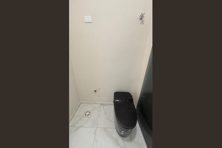 Casa de condomínio à venda com 80m², 2 quartos e 4 vagas Casa de condomínio à venda com 80m², 2 quartos e 4 vagasBanheiro